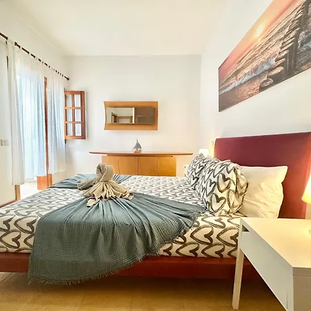 Lima Limon By The Sea, 2 Bedrooms, Central, High Speed Internet, Desk Cotillo