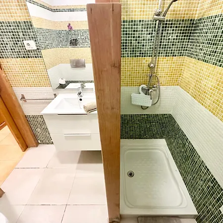 Apartman Lima Limon By The Sea, 2 Bedrooms, Central, High Speed Internet, Desk *