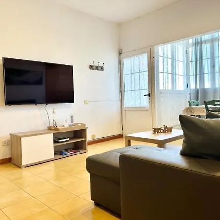 Apartman Lima Limon By The Sea, 2 Bedrooms, Central, High Speed Internet, Desk Cotillo